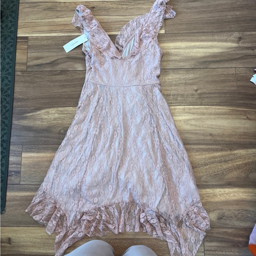 Kimchi Blue Lace Midi Dress in Blush Pink - Picture 5 of 6